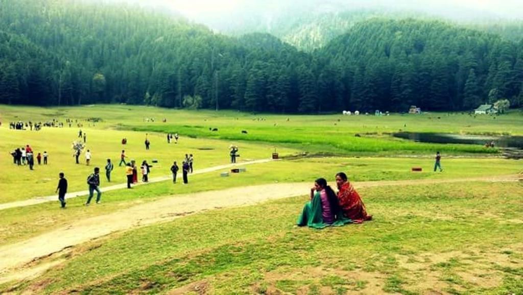 Cozy Swiss Meadows Hotel Khajjiar Exterior photo