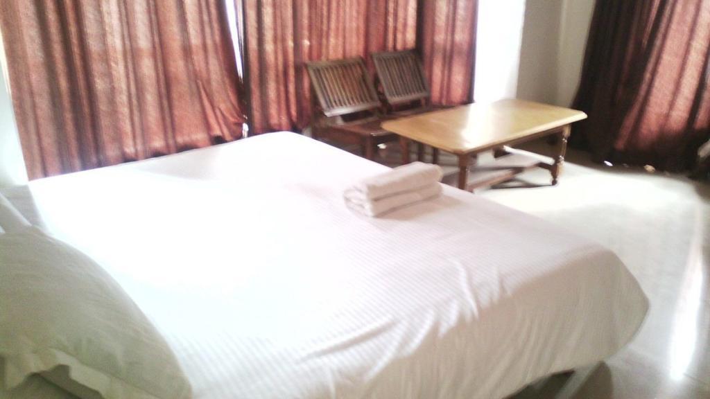 Cozy Swiss Meadows Hotel Khajjiar Room photo