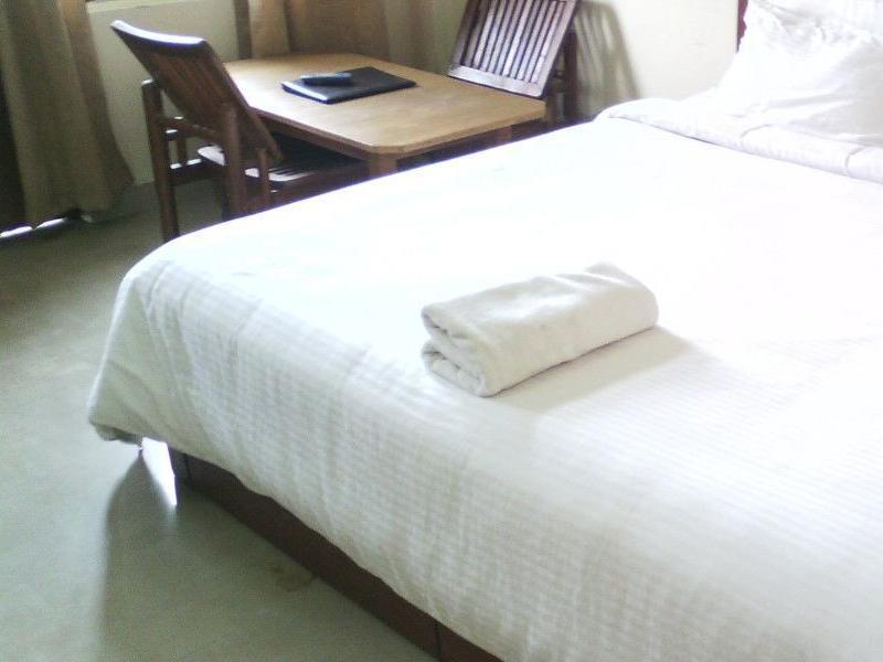 Cozy Swiss Meadows Hotel Khajjiar Exterior photo